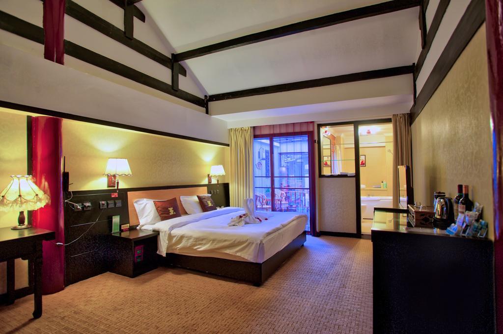 Lijiang Wangfu Hotel Exterior photo