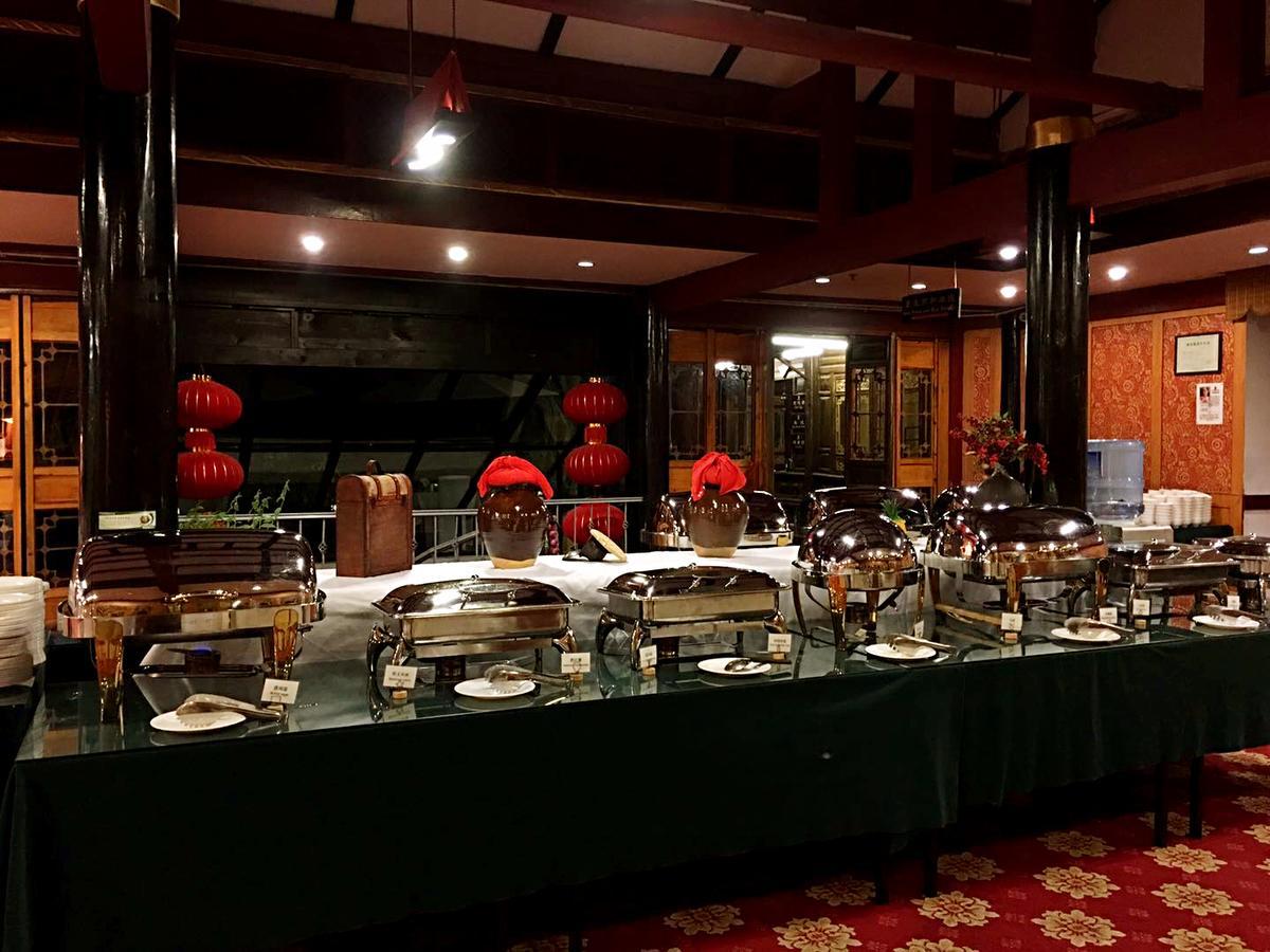 Lijiang Wangfu Hotel Exterior photo